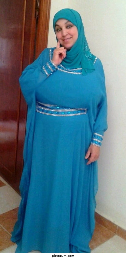 Arab chubby woman with amazing big boobs