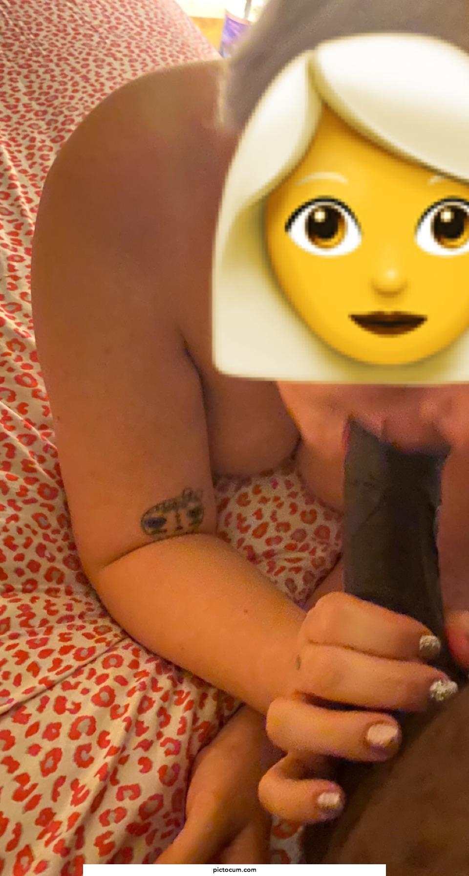 A sexy Hotwife at work 😈