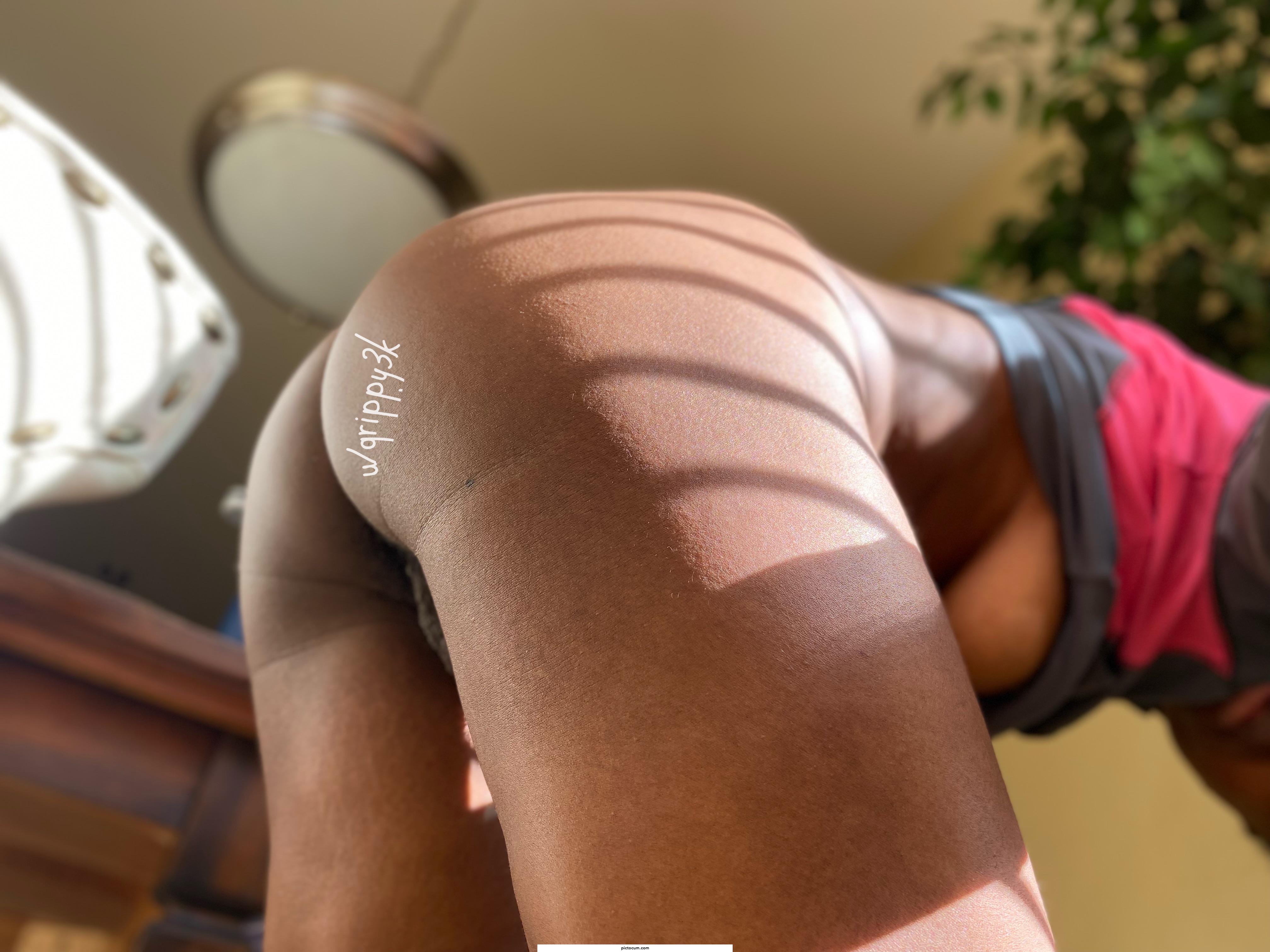 I want to learn how to handle backshots. Do you think you could show me?😈🥺