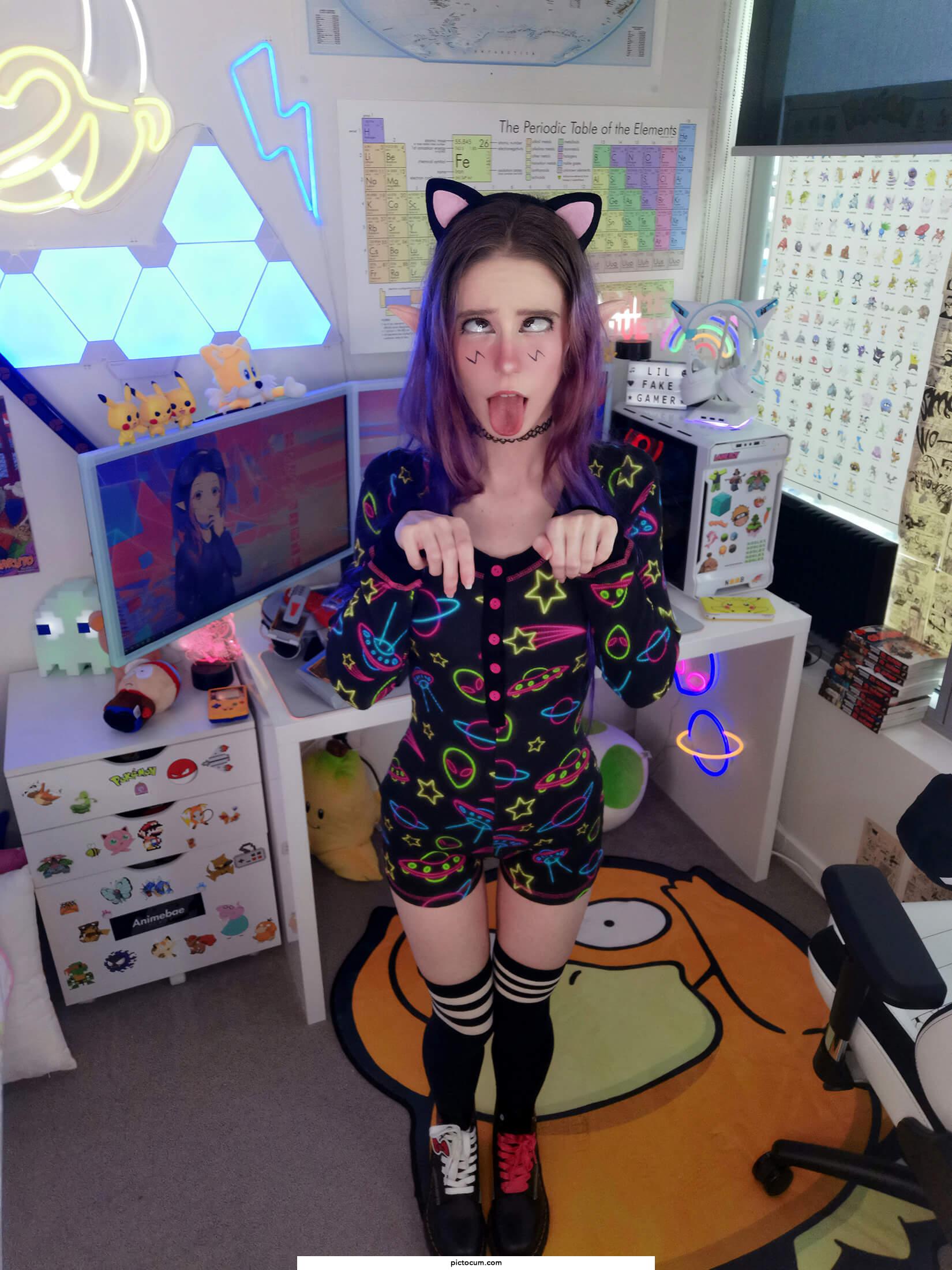 would you help this cat girl get some milk 😋❤️