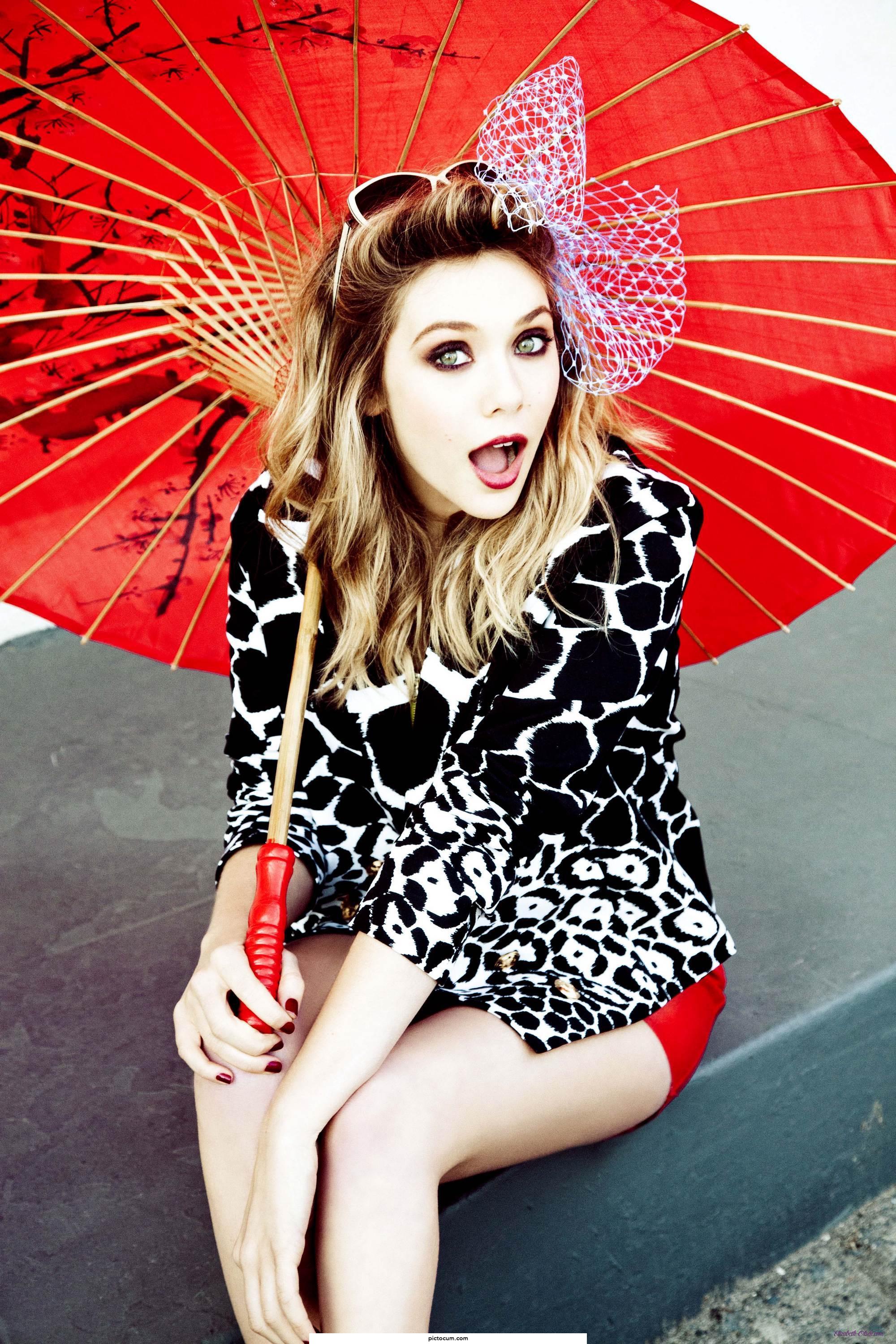 I love Elizabeth Olsen so much and I want her to give me a relaxing handjob in a private swimming pool while I moan out how much I love her.