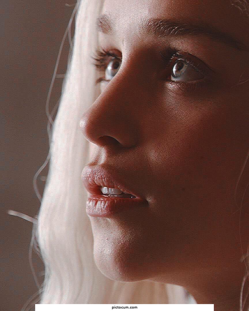 How would you use Emilia Clarke's pretty face?