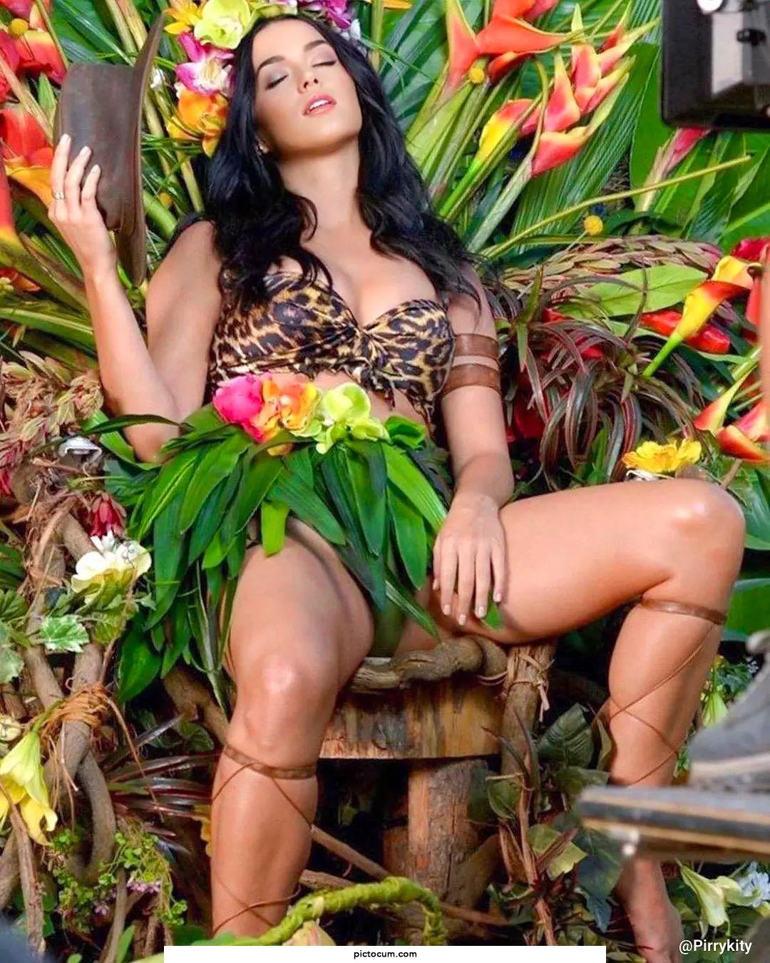 Katy Perry looking hot af