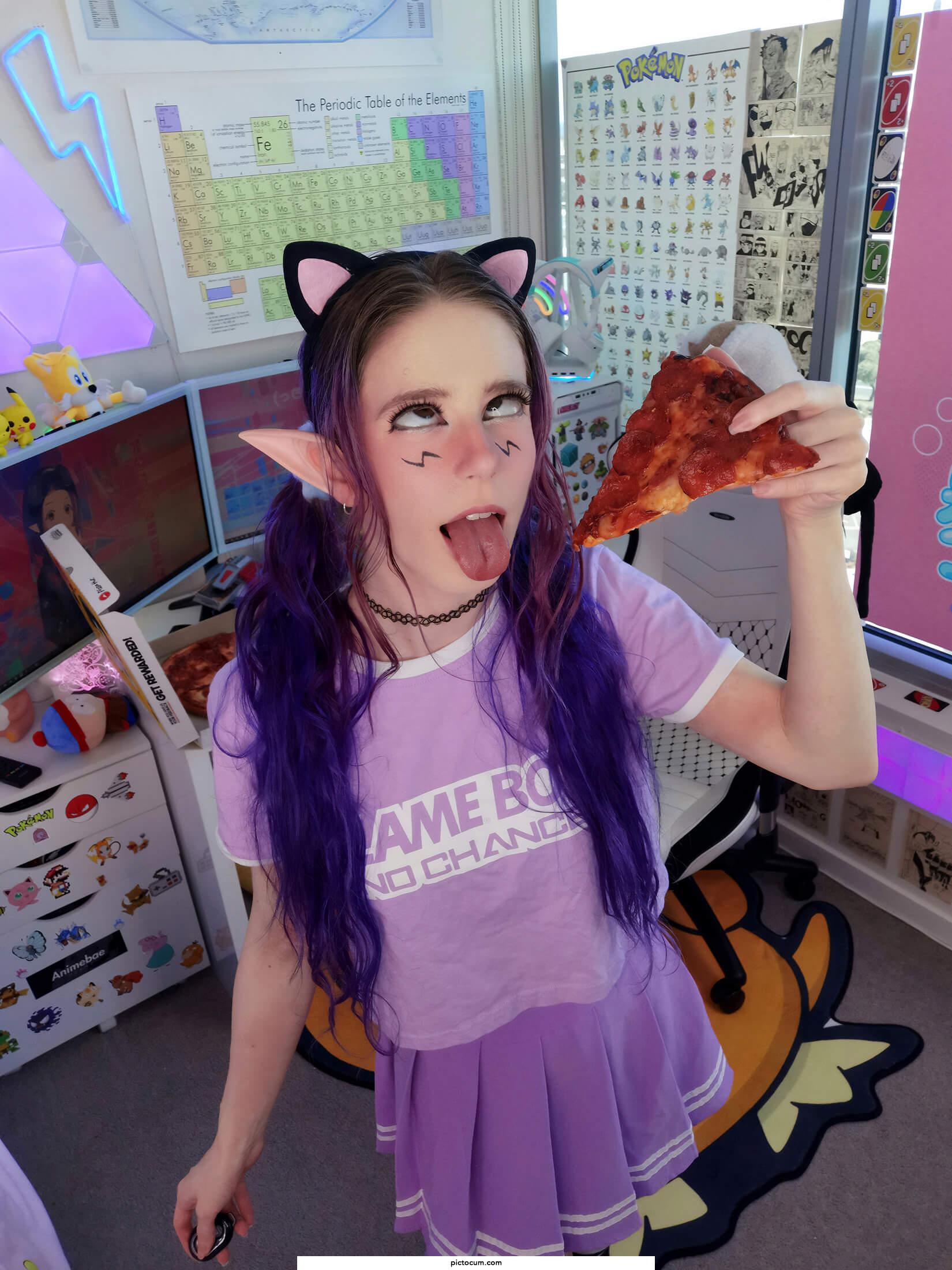 this is your slice of pizza 🍕❤️