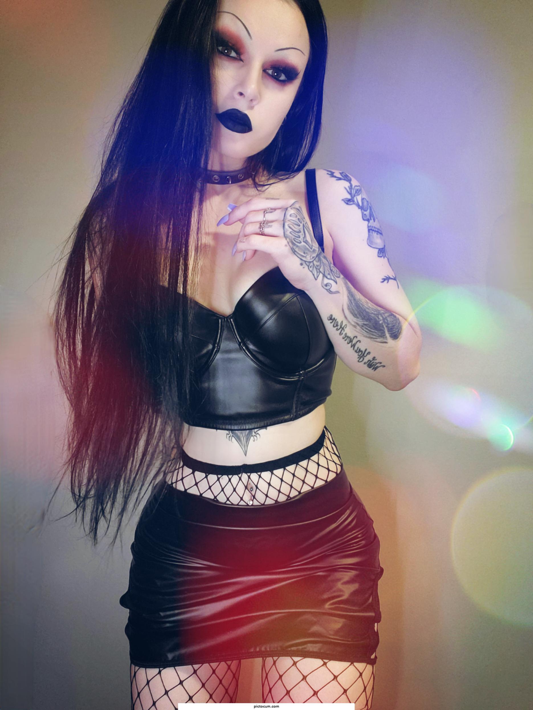 🚨🖤