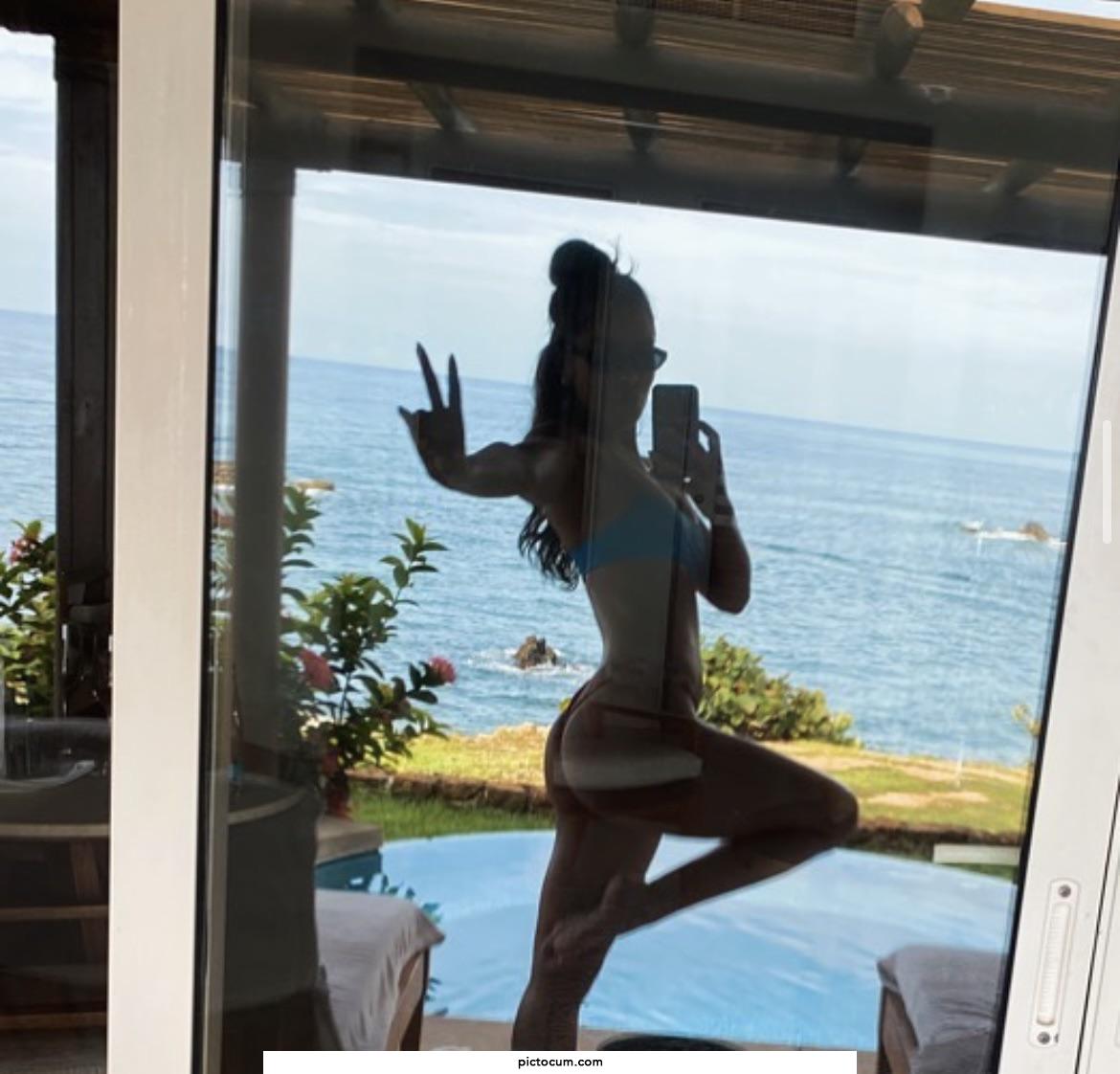 I’d love to fuck Hailee Steinfeld’s amazing body