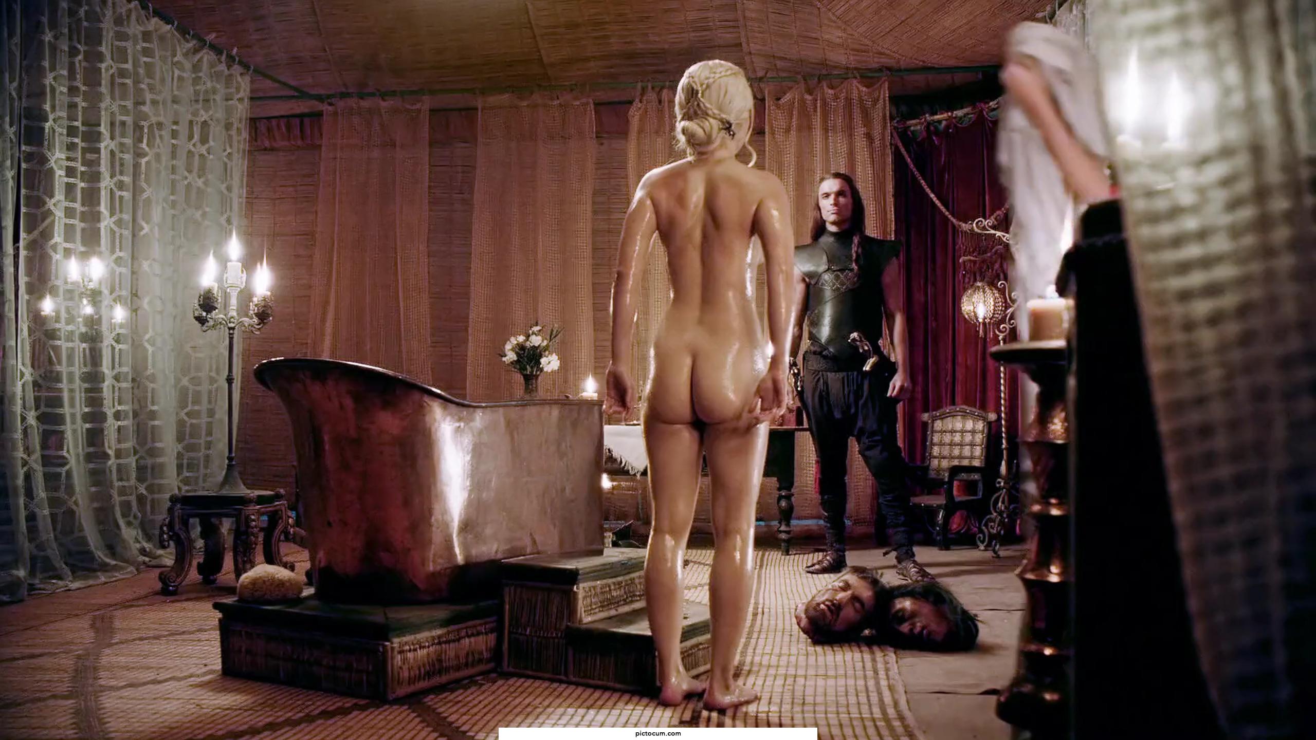 Emilia Clarke standing butt naked in front of Ed Skrein in GOT. Always wondered if she wore a modesty patch in this scene.