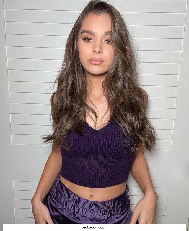 Looking to have a good jerk session for hailee steinfeld for her birthday