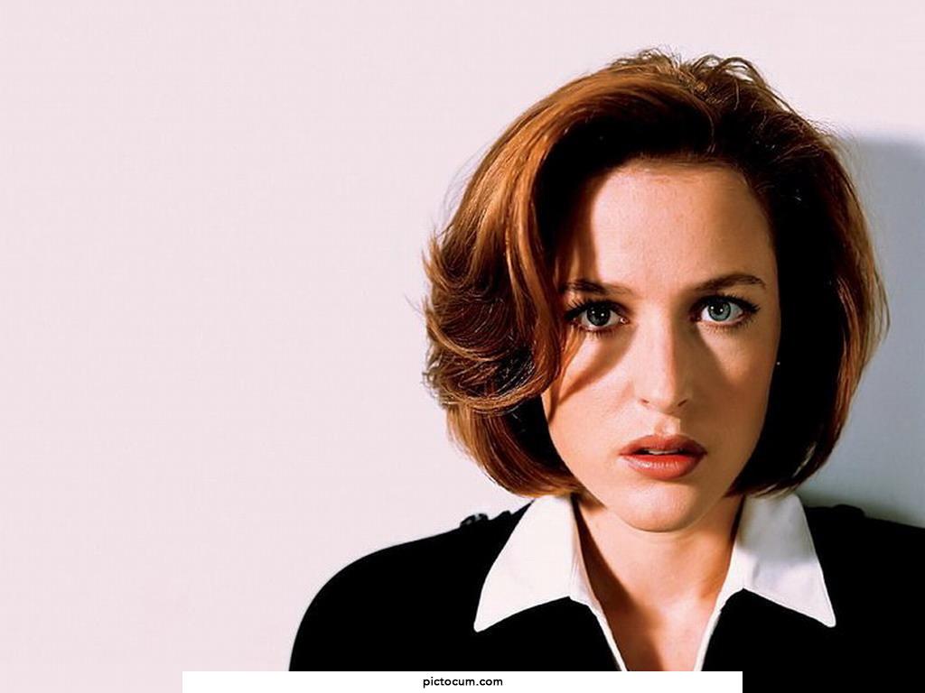 Gillian Anderson as Dana Scully 1990s