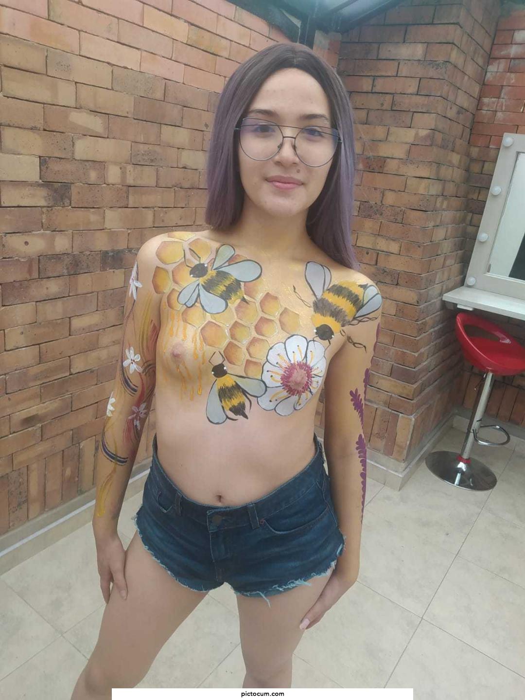 painted her body and she looks adorable