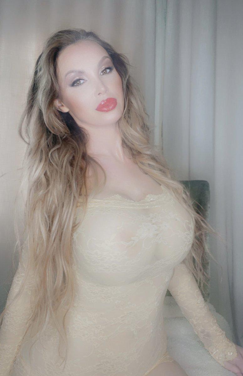 Nikki Benz