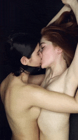 Lesbians Kiss 13