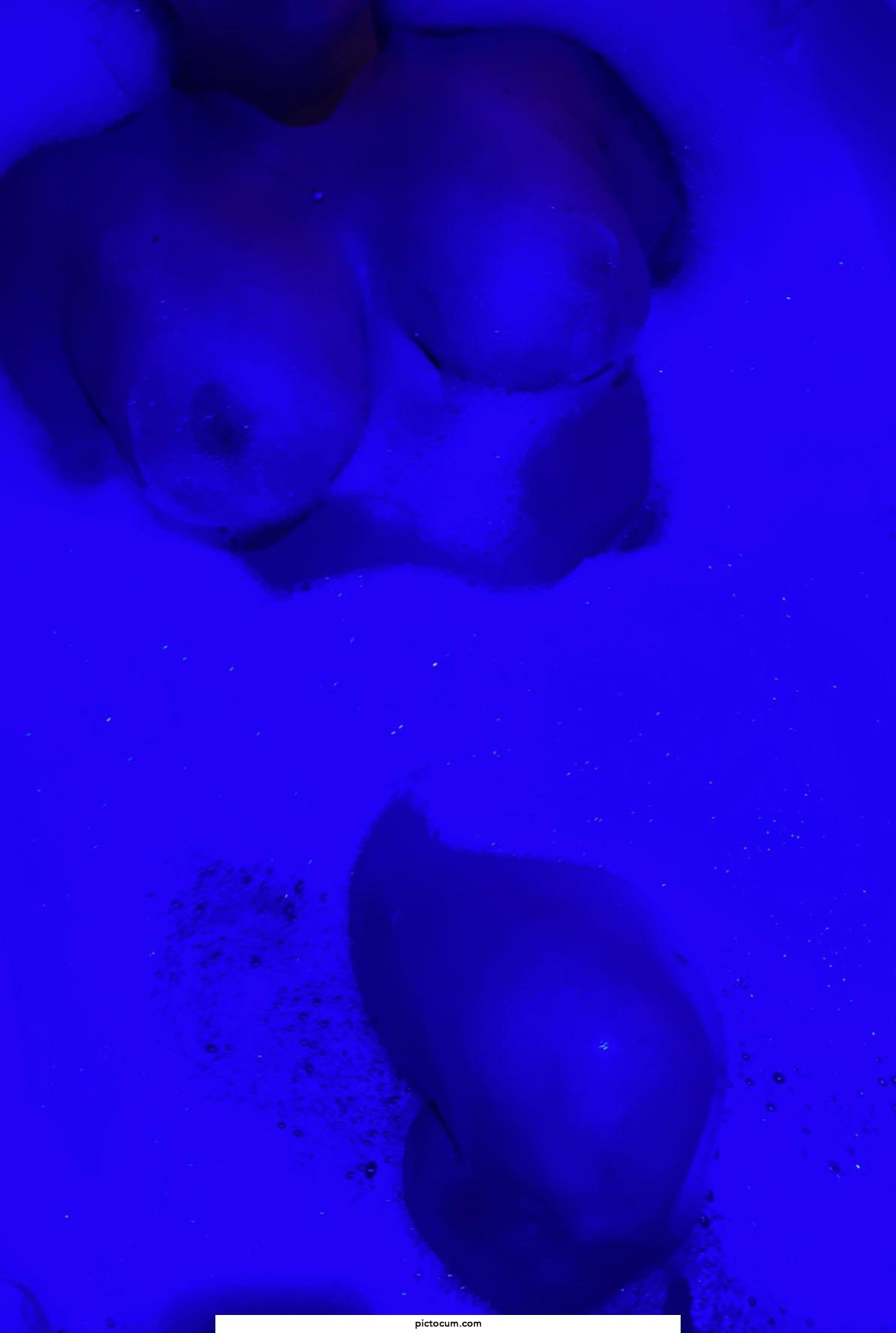 31 MIL bath titties 😉