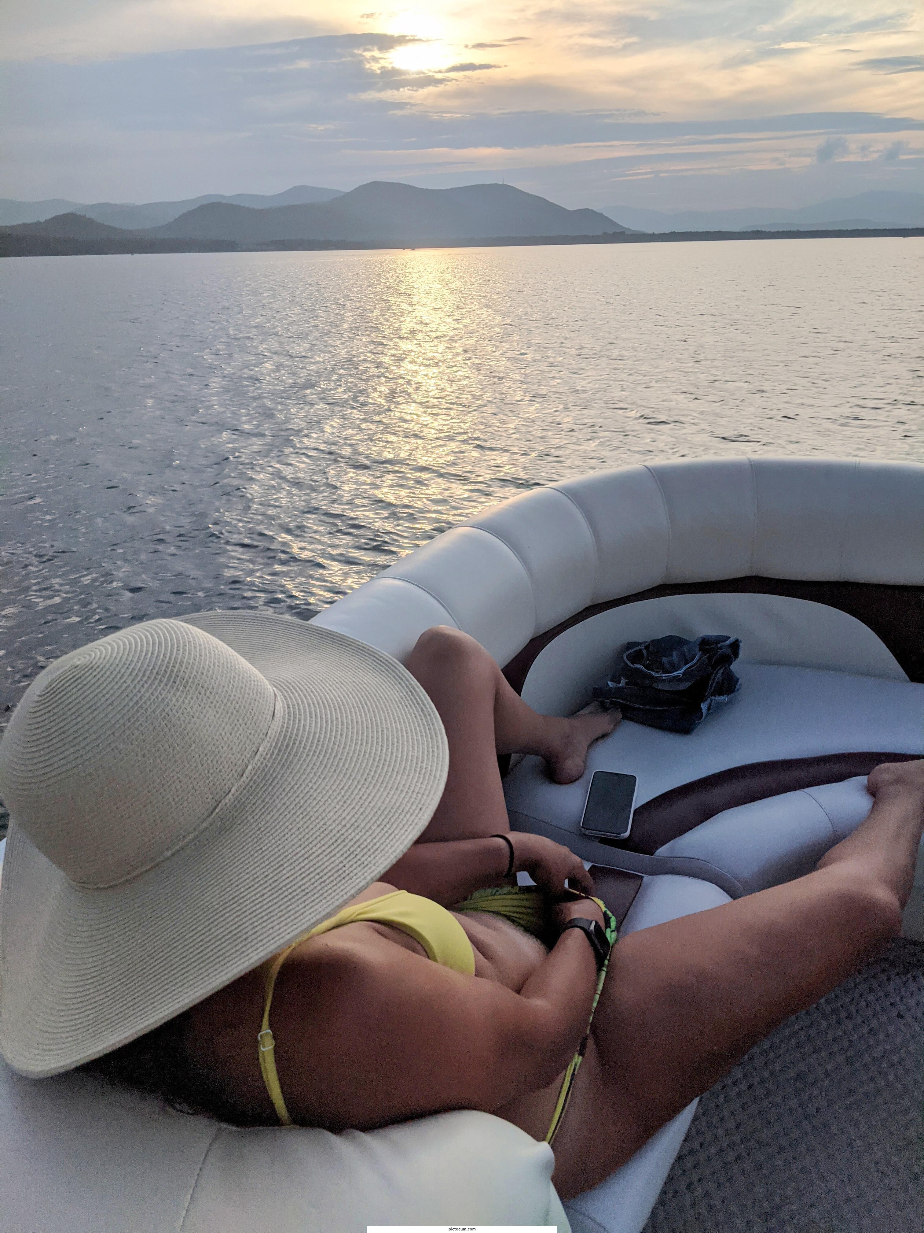 This hotwife couldn't help but play with her pussy on the lake last night! I hope a few men got to see her!