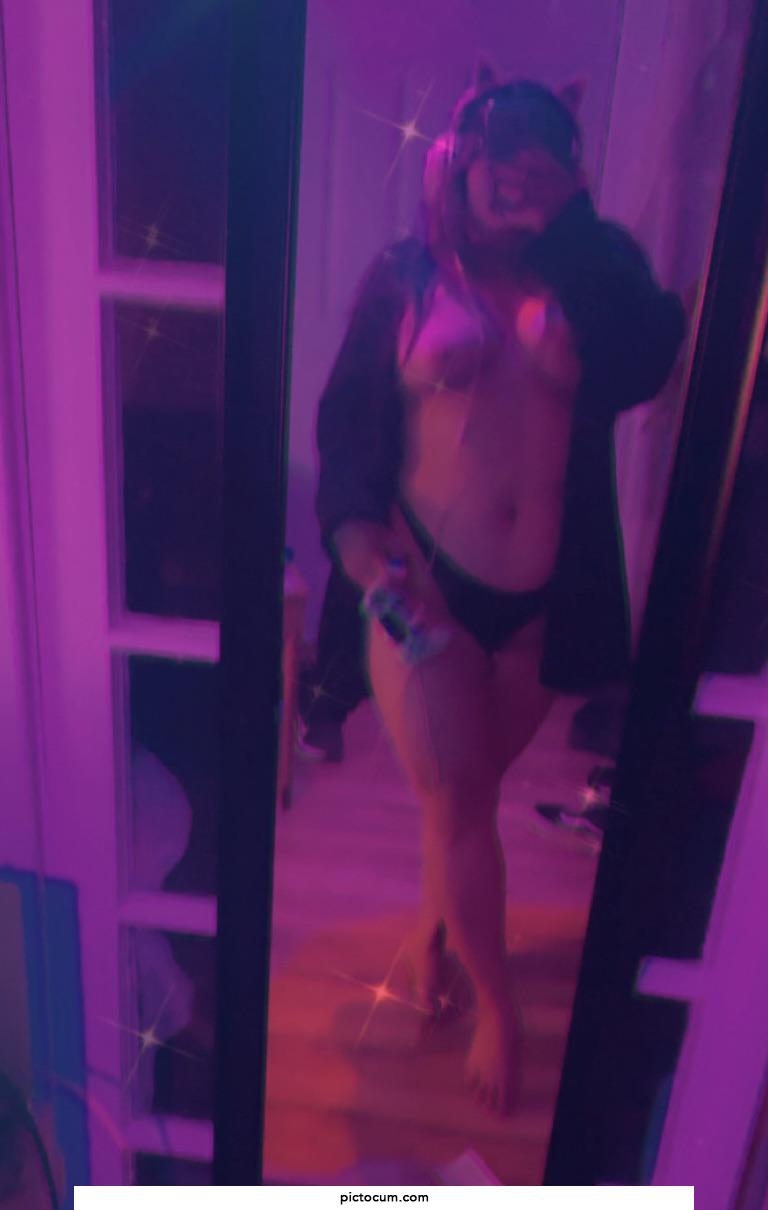let me be your little pocket heal slut