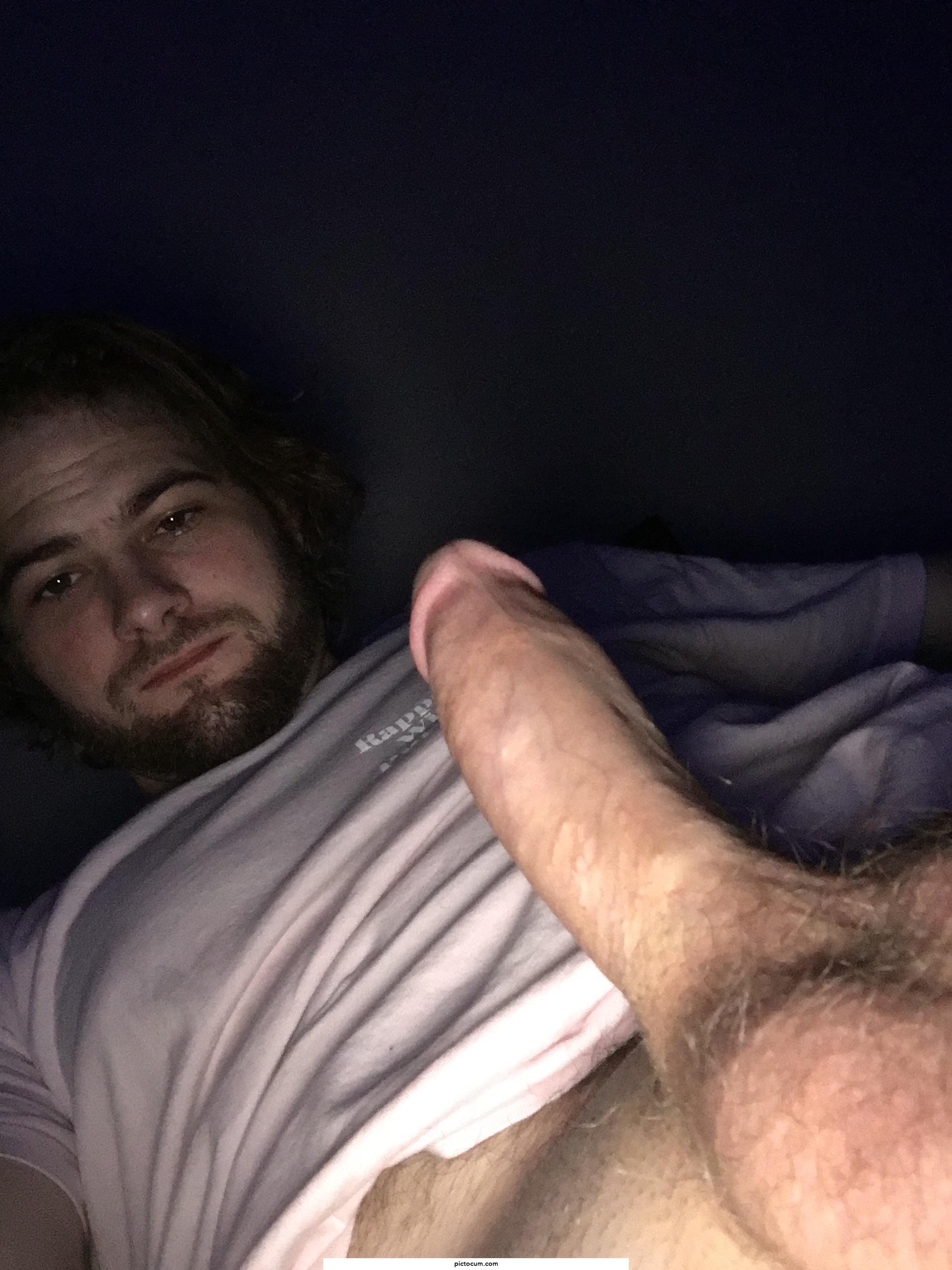 23 y/o Bull in NorCal looking for play