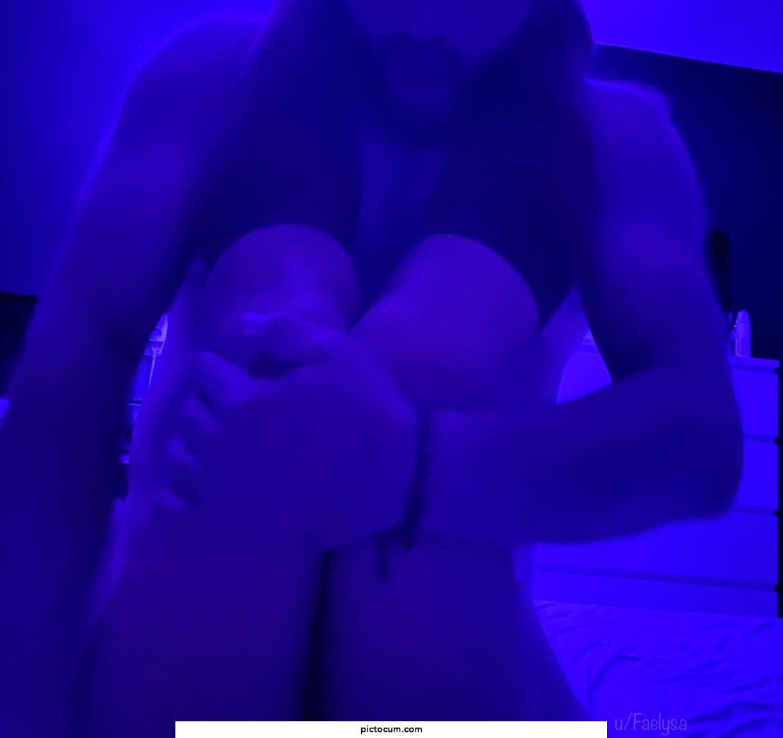 I love it when u/EastonBrin thrusts deep inside me and makes me his 🖤