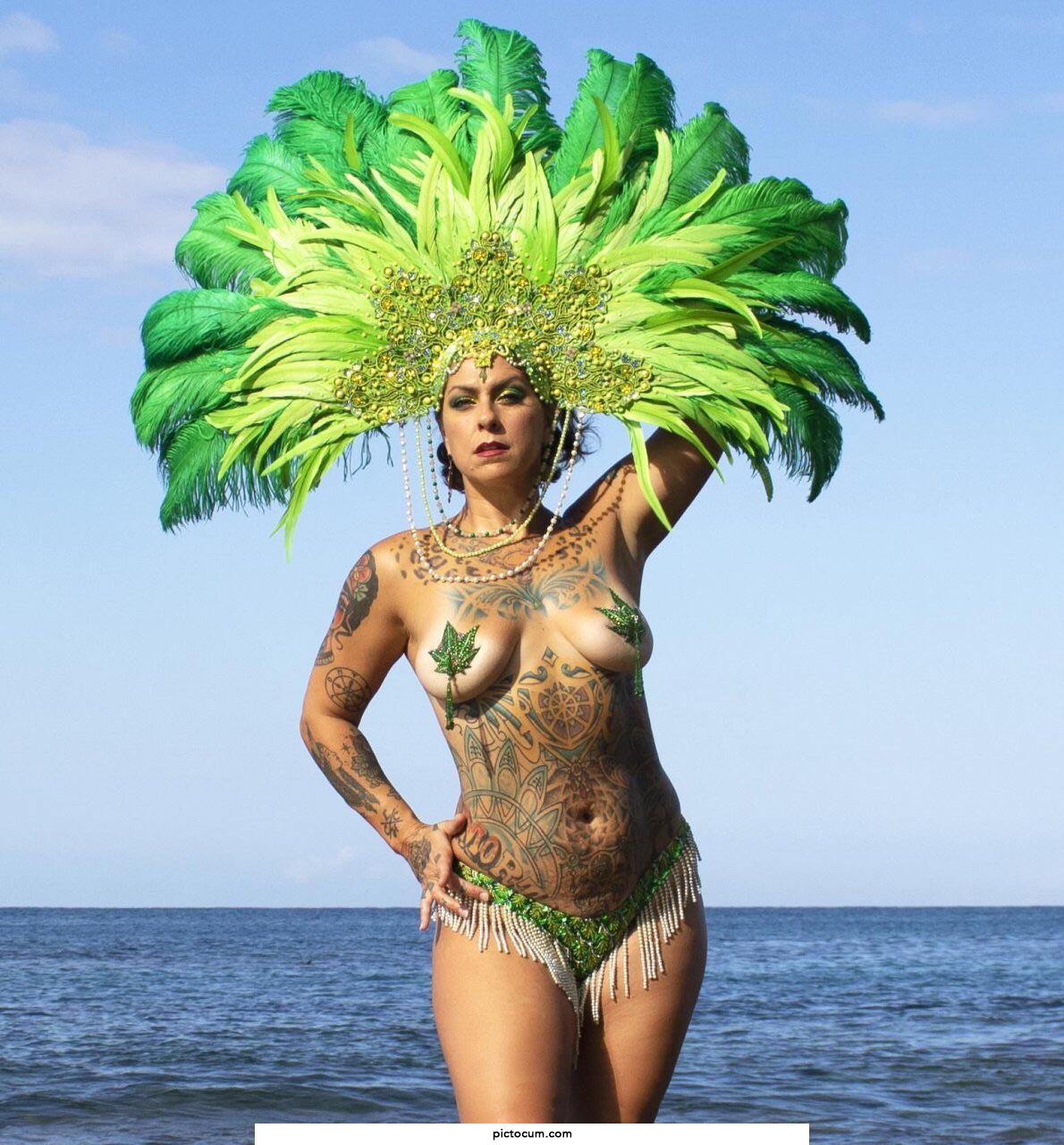 Danielle Colby:American Pickers babe