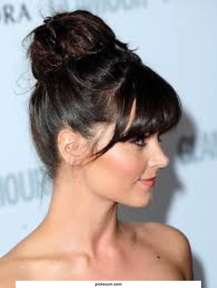 Jenna Coleman has the cutest nose and such a sexy neck, her face has me stroking all morning, any buds want to join me and get depraved?