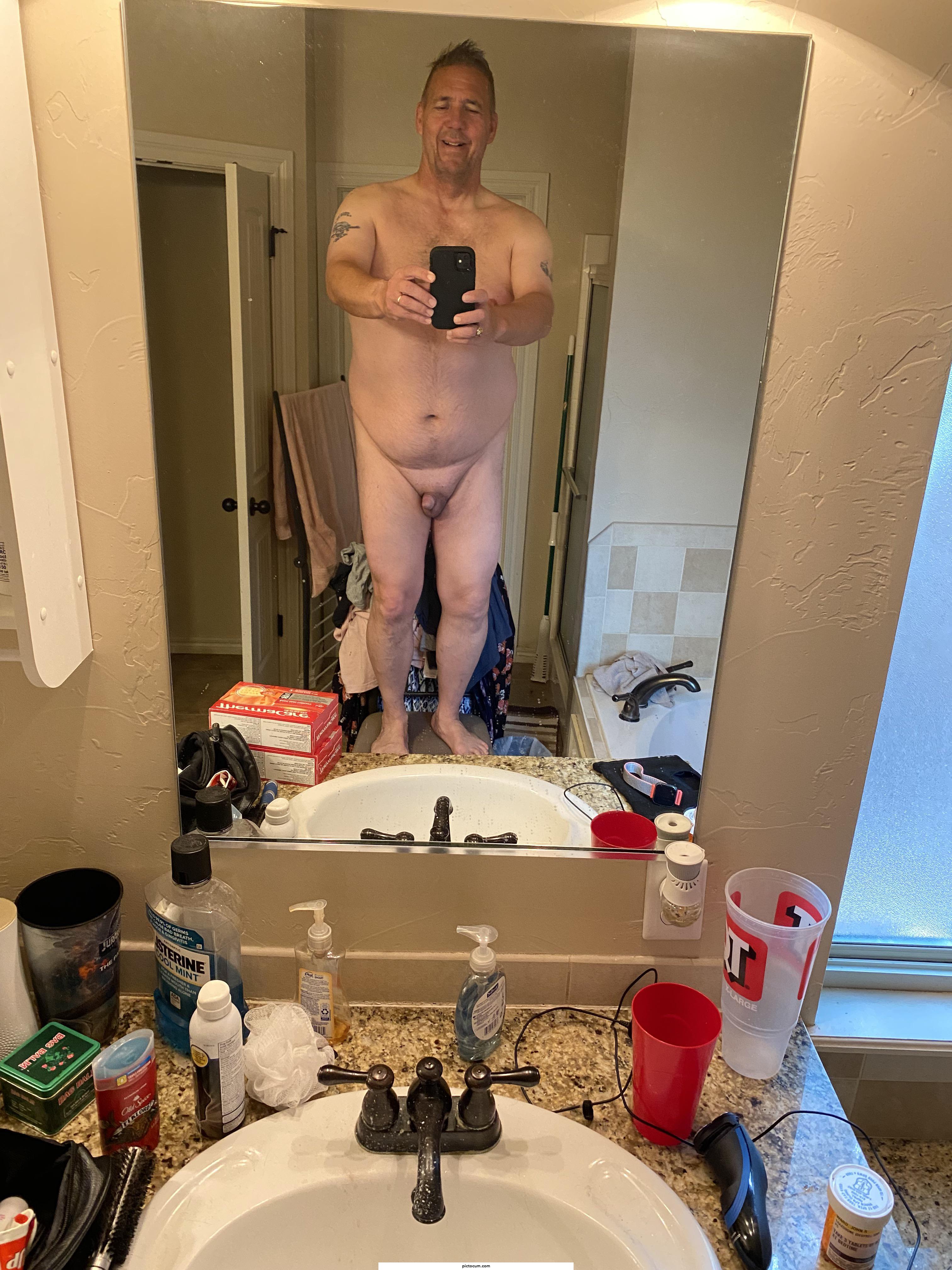 M/55/6’0”/250 Good evening normal nudes! Hope everyone has a great weekend!
