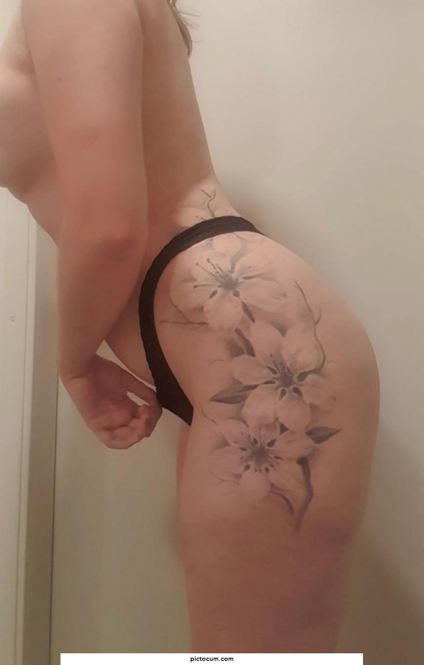 For those that preferred thongs on my pale British skin 😇