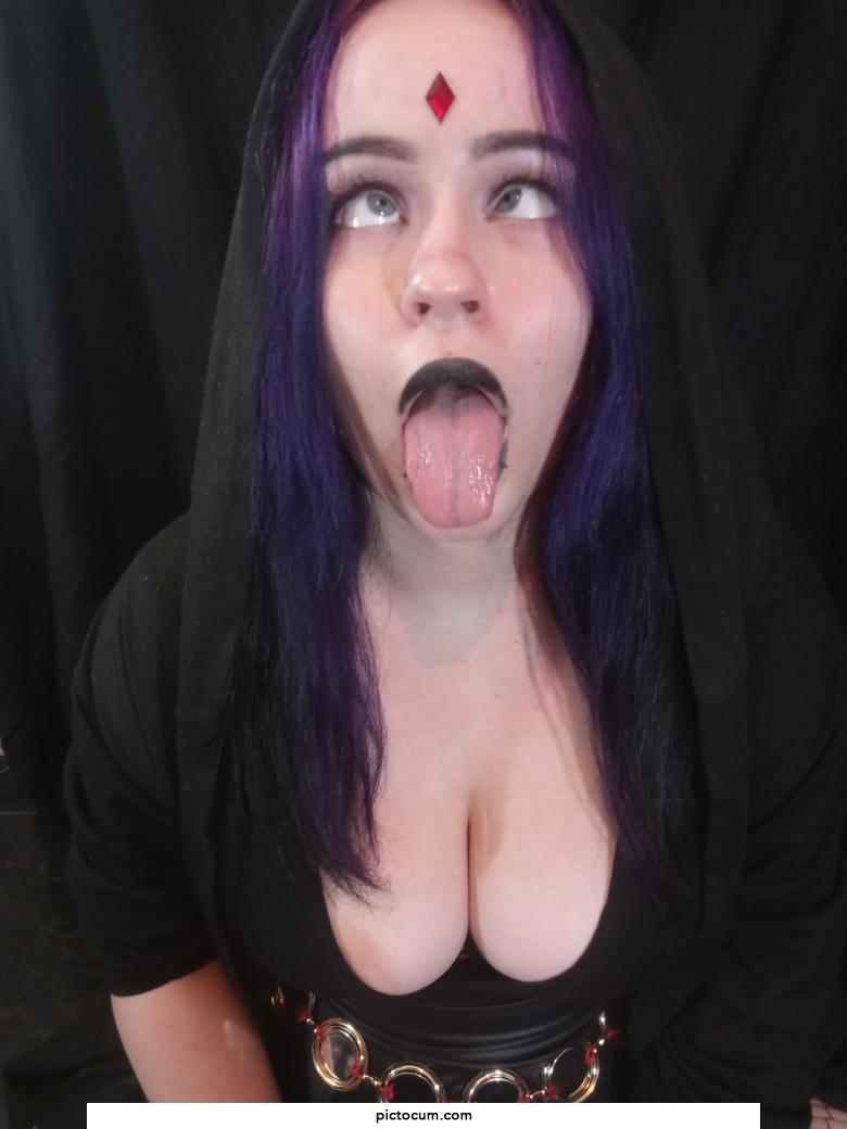 Ever wanted to cum in Raven's mouth? Here's your chance..
