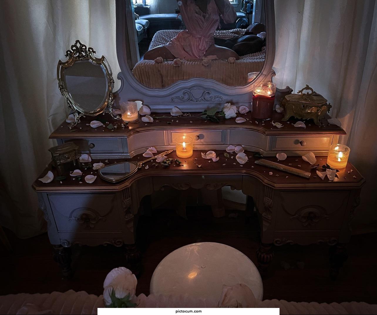 Parents outta town….☺️🕯🌹🥀😏
