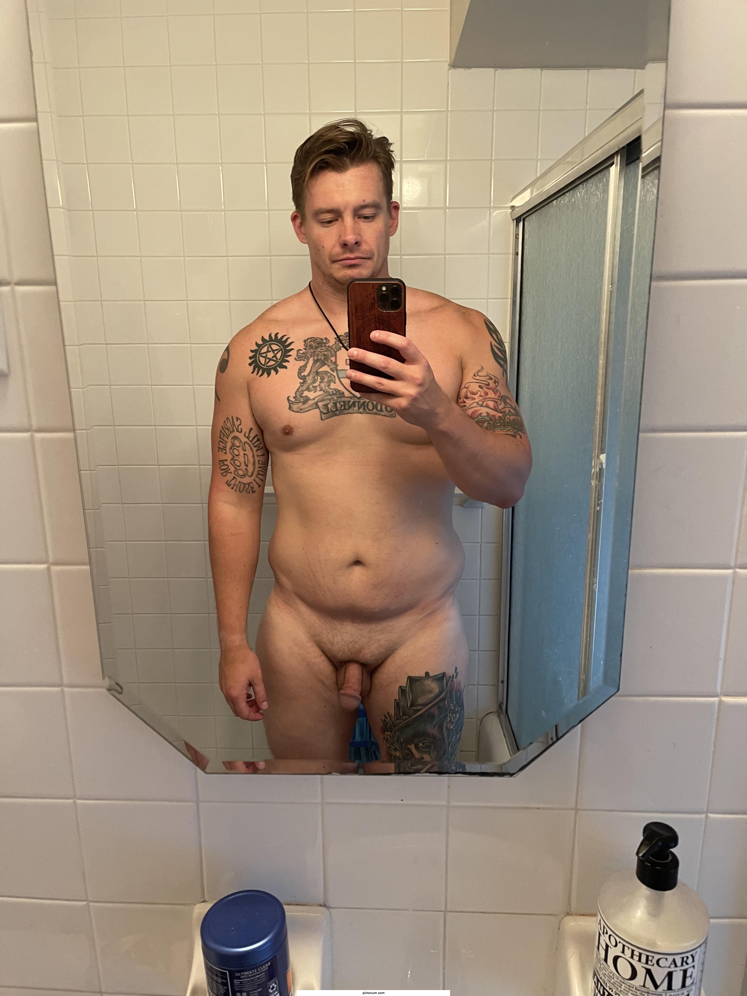 36m, 230lbs, 6ft after gaining a few lbs due to life, trying to work my ass off to get back to where I was