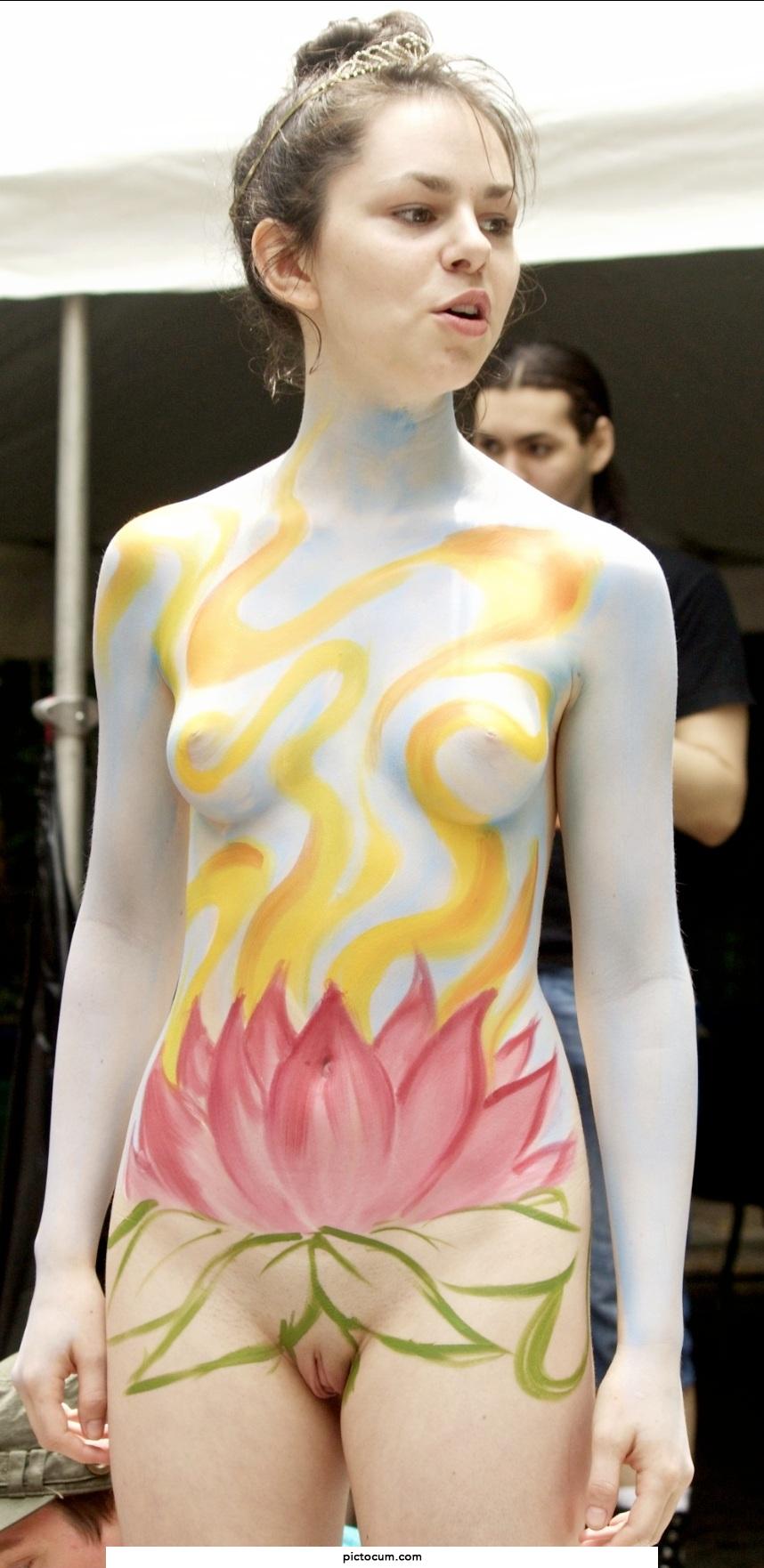 NYC bodypainting day chick