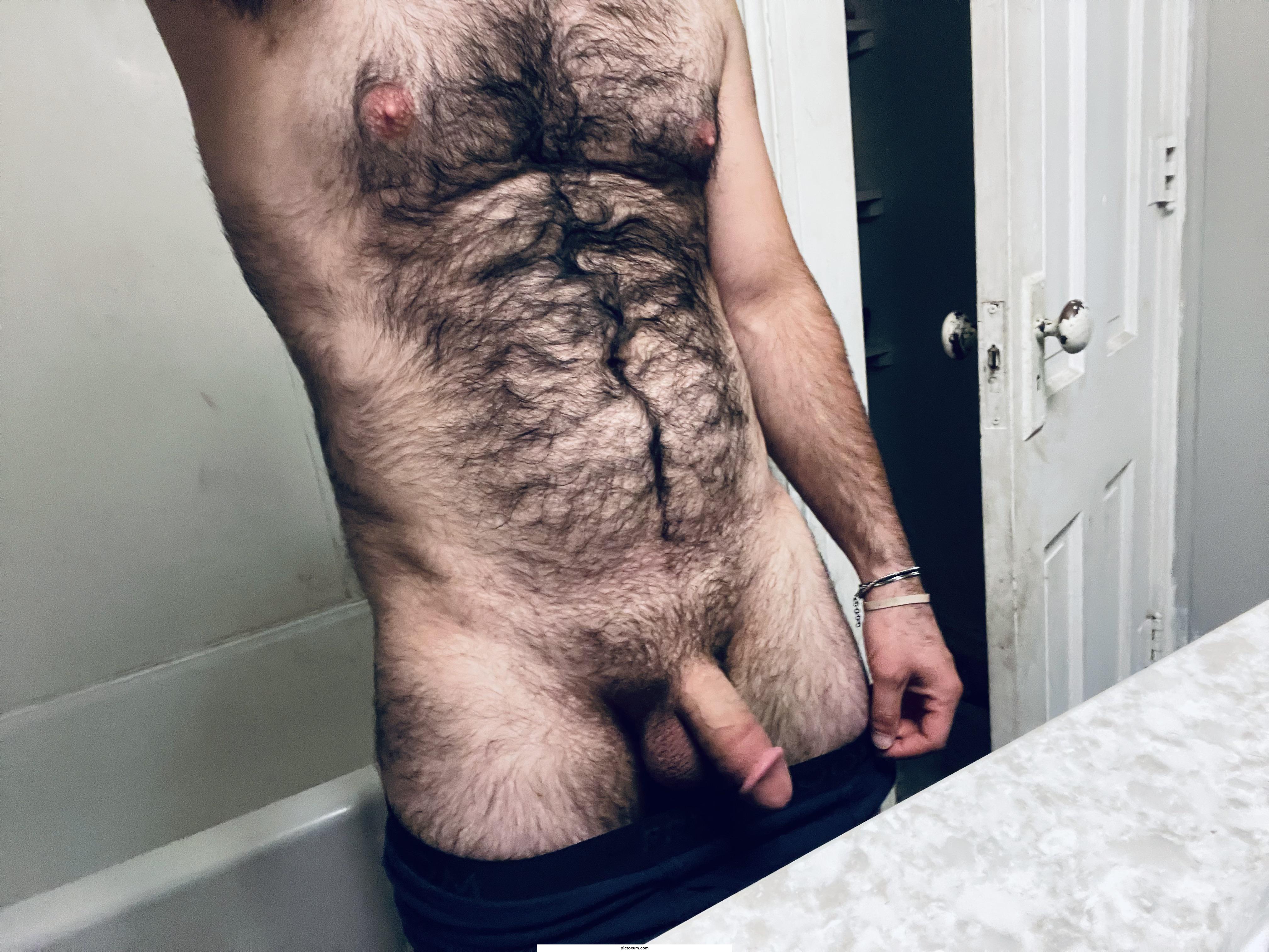 29/165/5’6. I always use to be ashamed of my body hair but I learned to embrace it. I’m posting this to bring the normalcy of body hair and that people actually find it attractive! So flaunt that body hair, kings! 🤙🏼🤙🏼