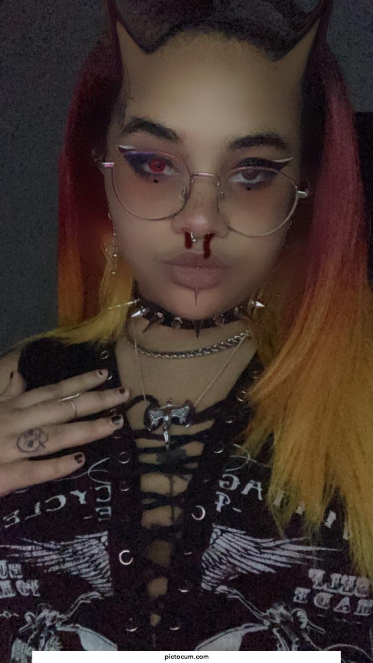 My cuck boyfriend loves for me to have sex tapes recorded with other men so he can watch from my OF 🥰😍