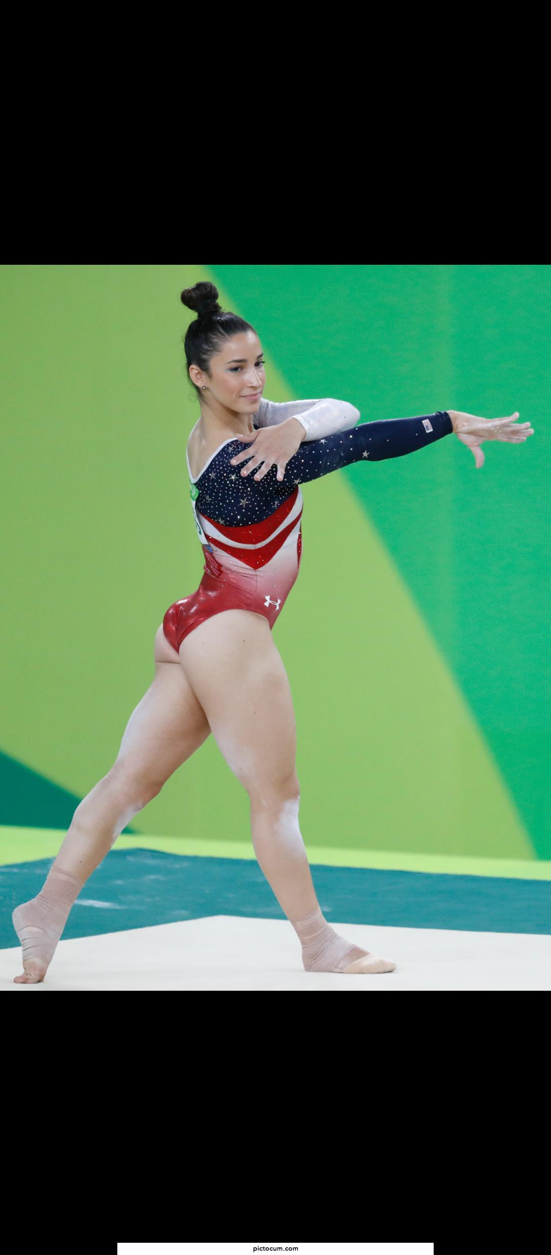 Look at the fucking ass Aly Raisman has on her!