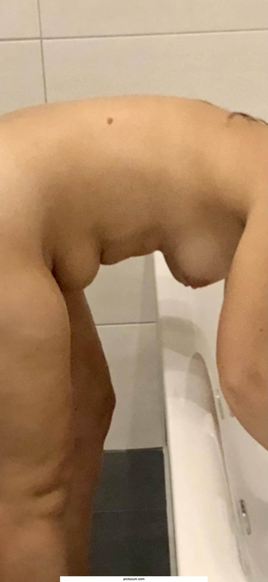 Fuck me before I have to go to class 😊