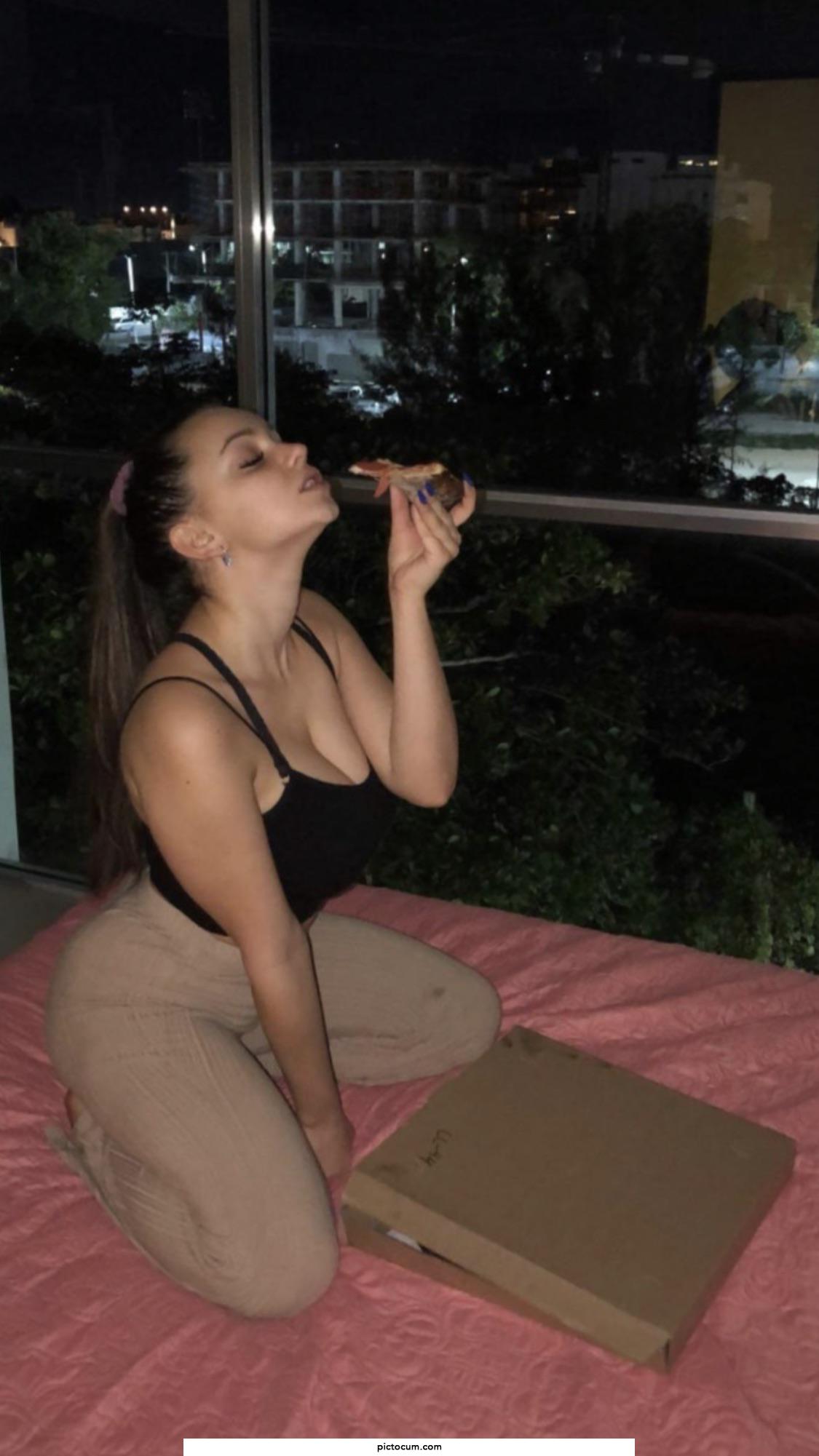 Wonder what she’s thinking about 🍆🍆🍆💦💦💦
