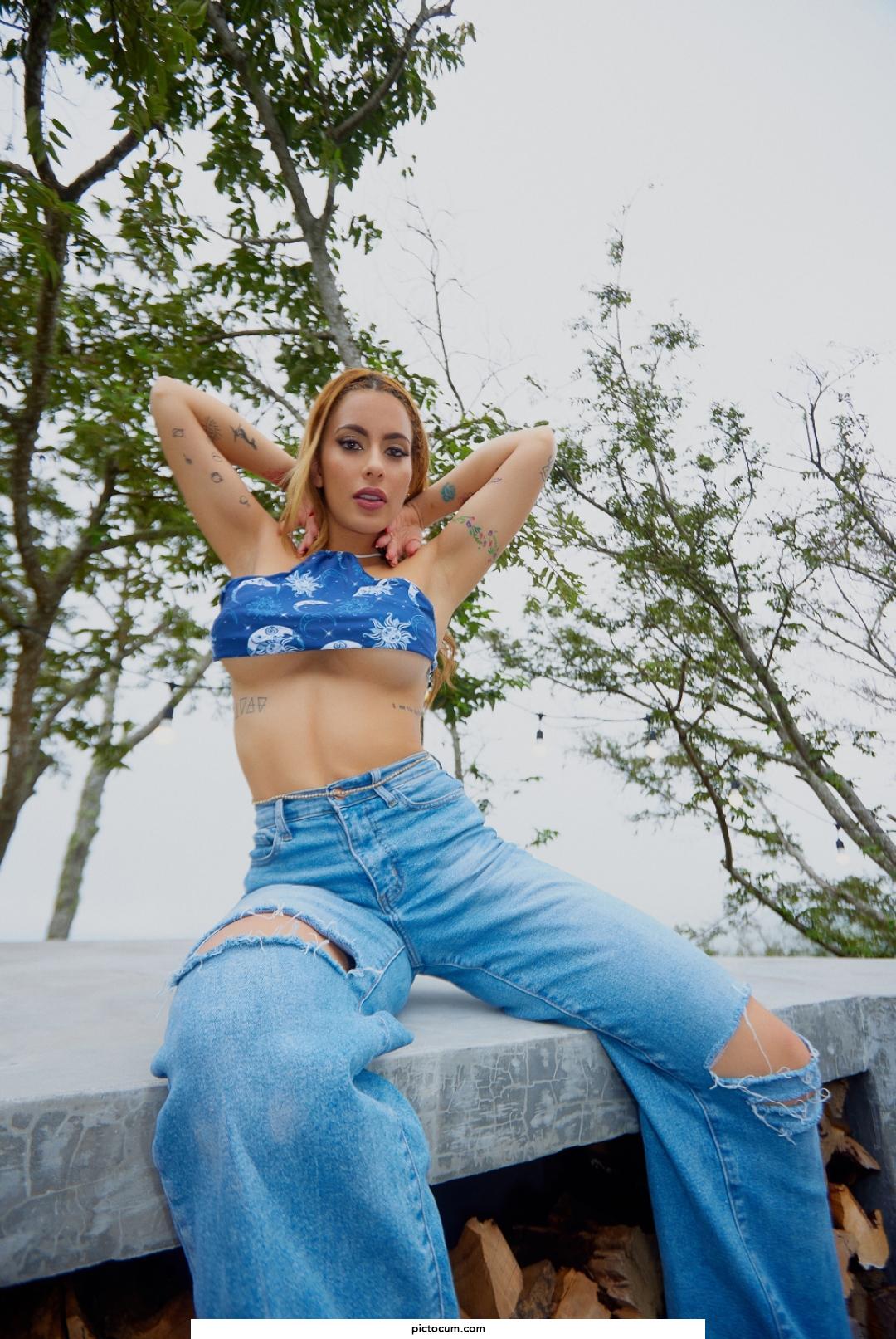 🔵💙💙🔵