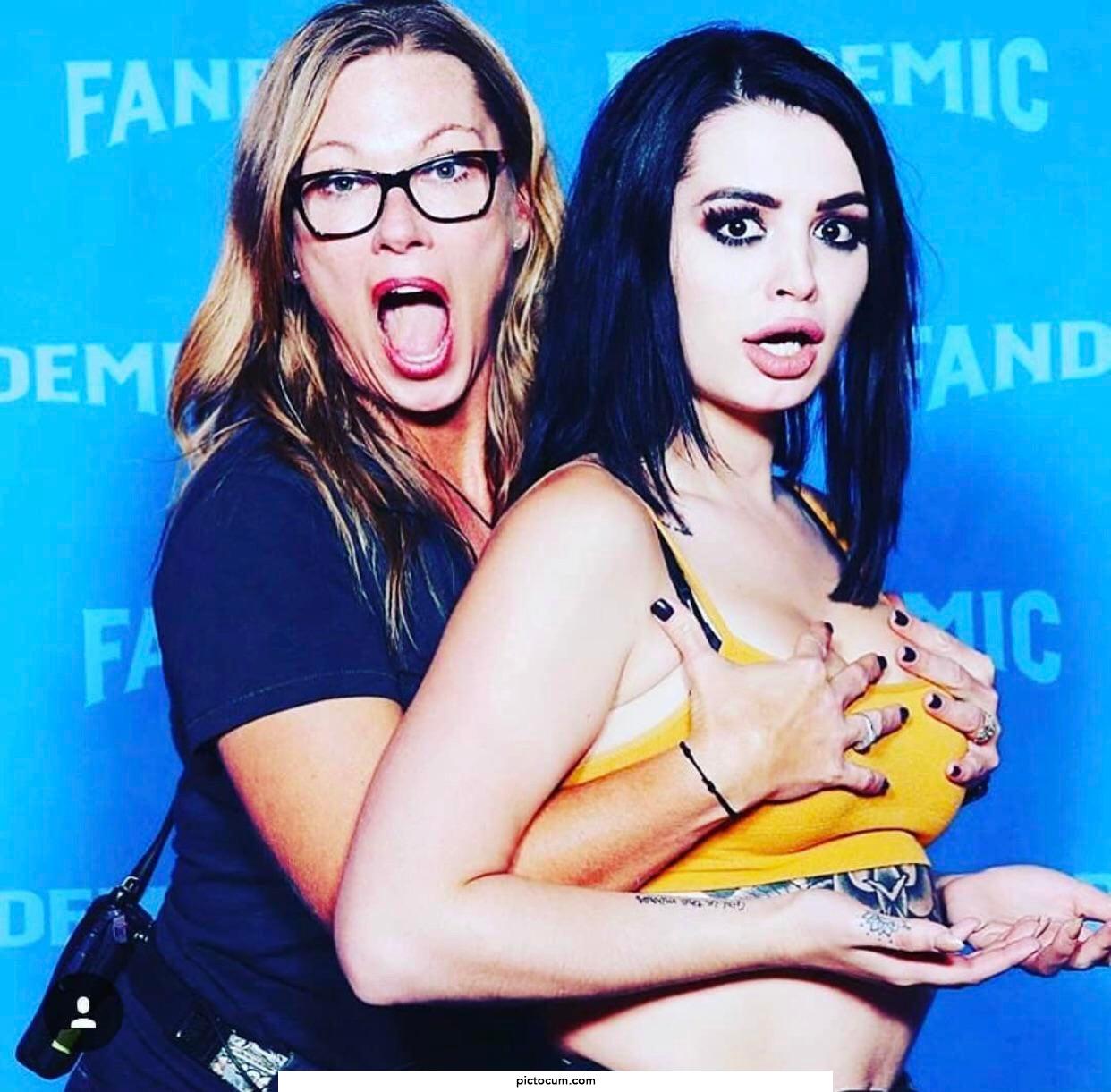 Paige with a fan 😁🤤