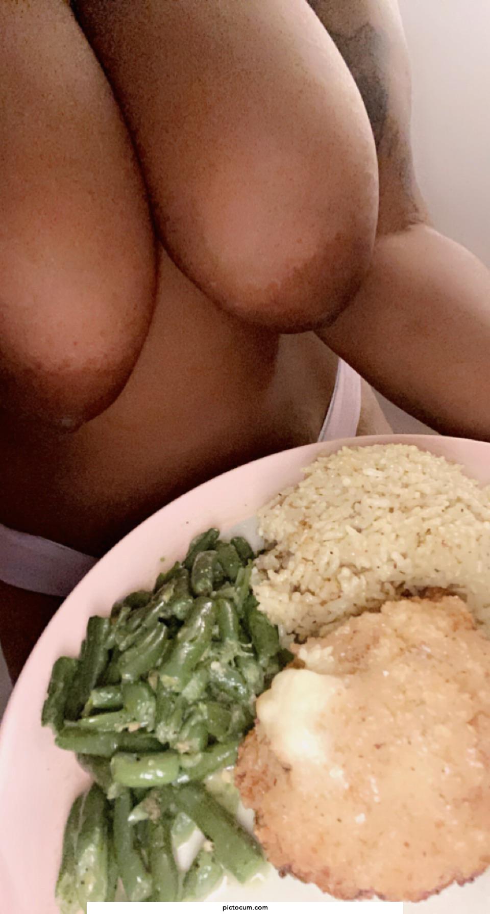 Made a plate for you daddy🤤😜😘🥰what you eating first?!🤔🧐