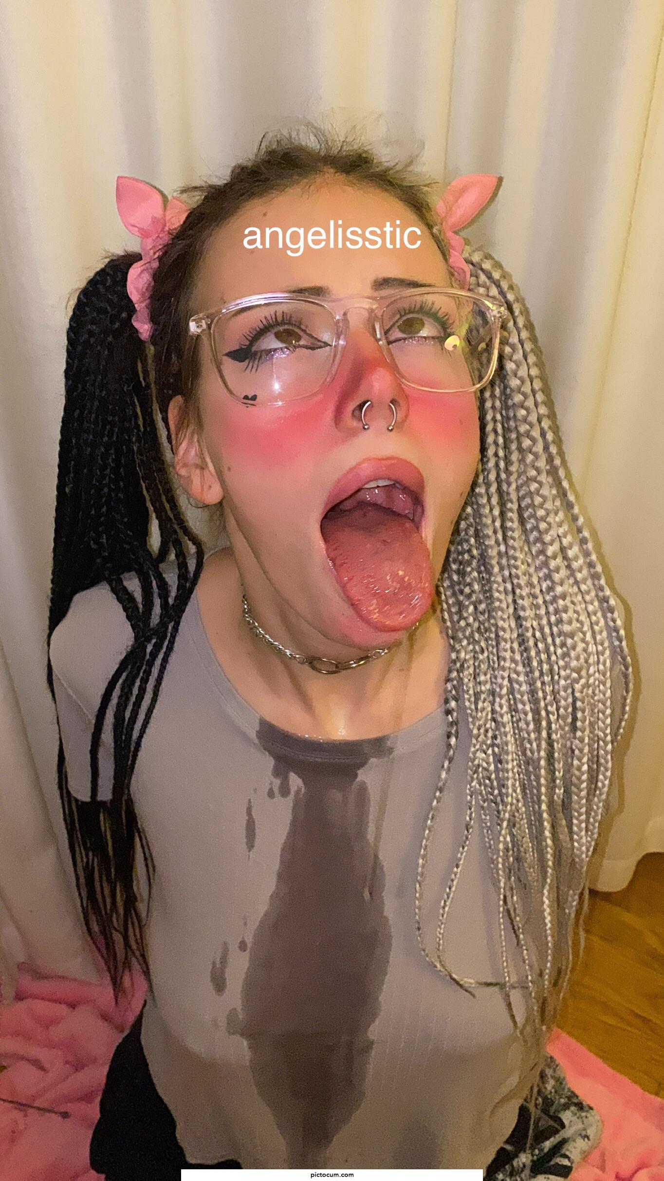 Ahegao and glasses? What do you think 🥺