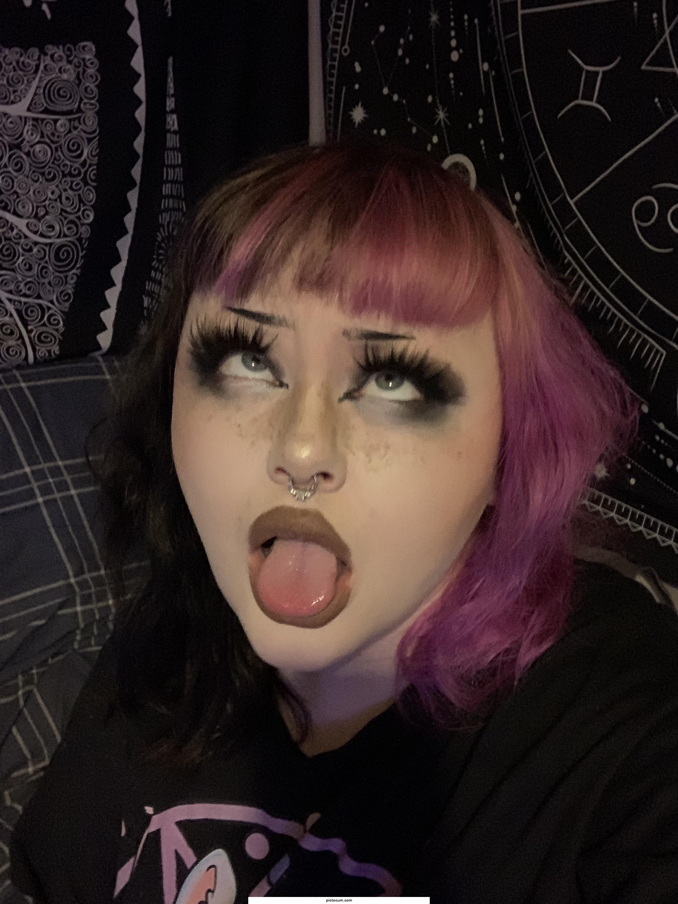 Can you help me make this face again?