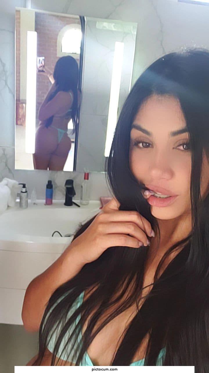 Any latina teen lovers?