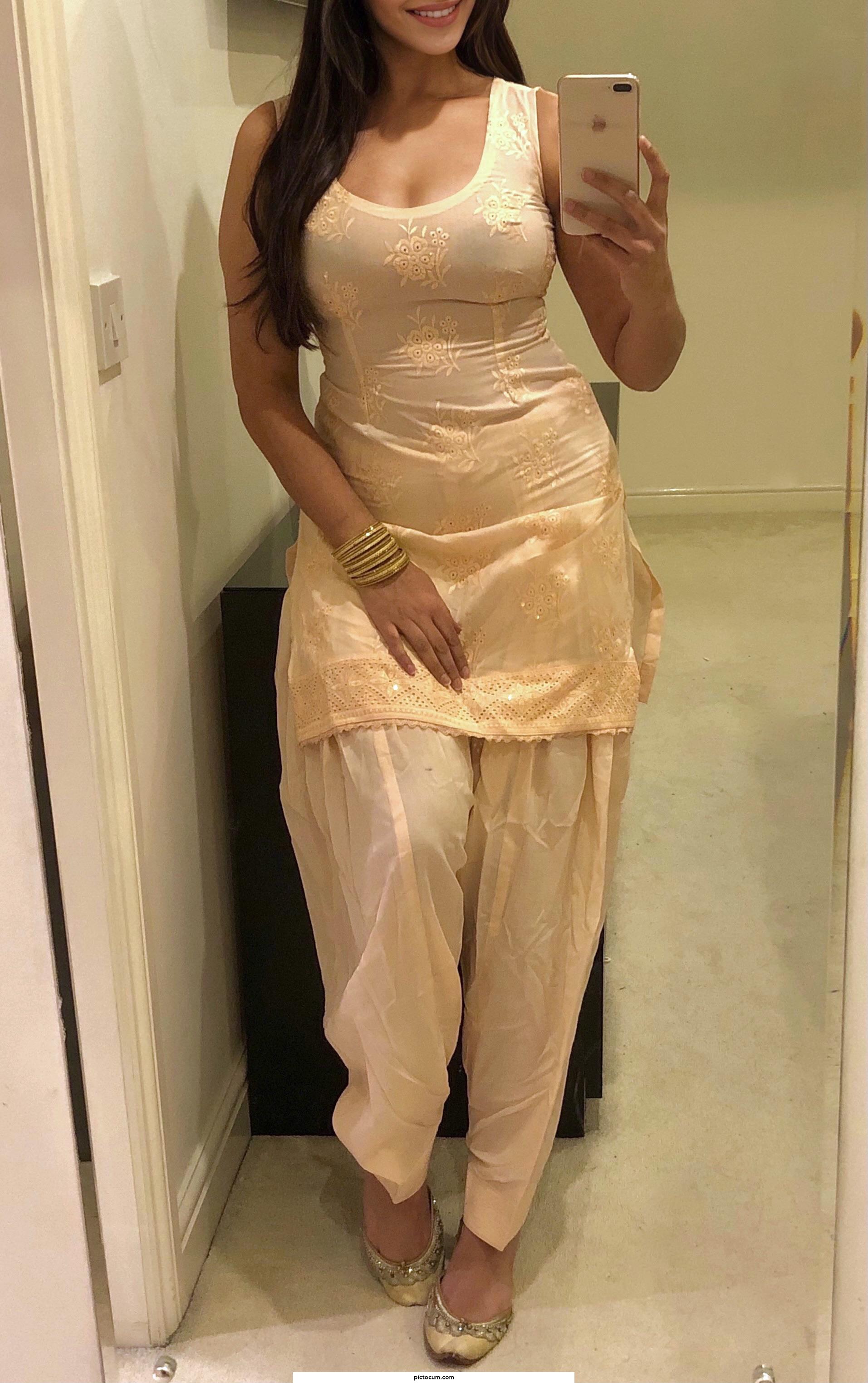 Traditional outfits always look better with no underwear on...😉😈 British Punjabi Indian