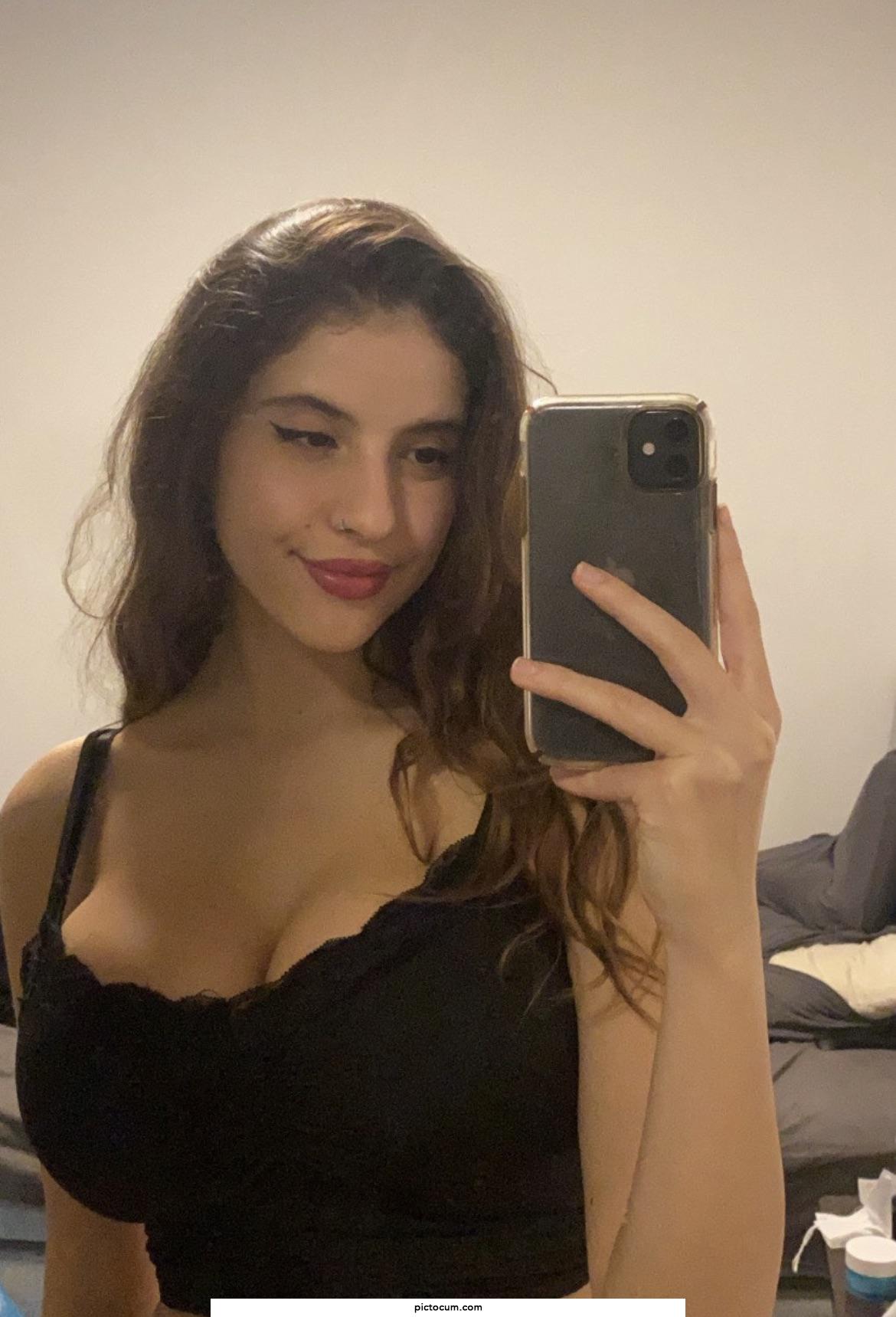 Sexy Yuval selfie