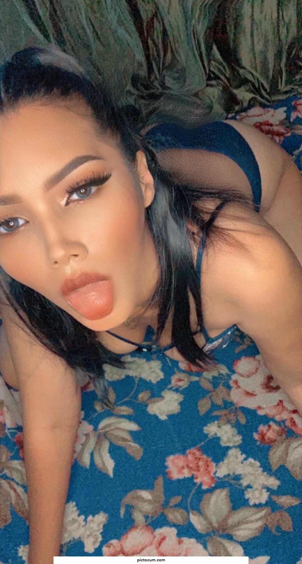 I am waiting for you to cum in my face