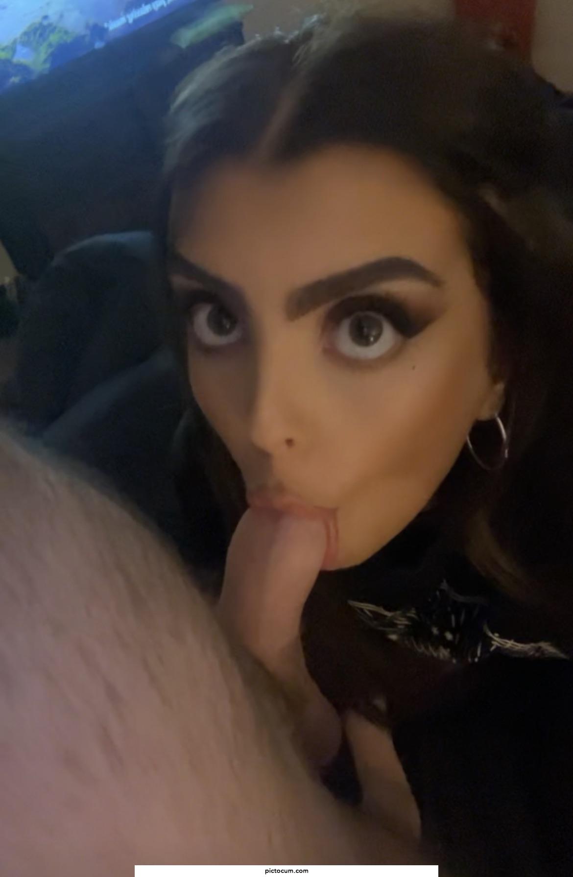 I love sucking cock, do you love watching? 😍