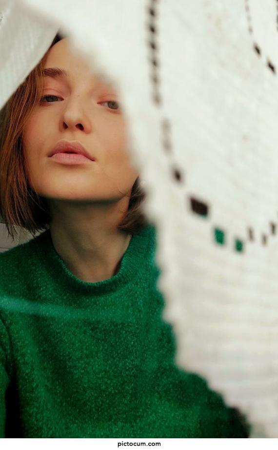 she has amazing lips for sensual blowjob