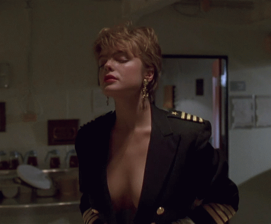 Erika Eleniak