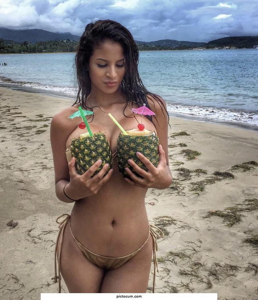 Bria serving up pina coladas.