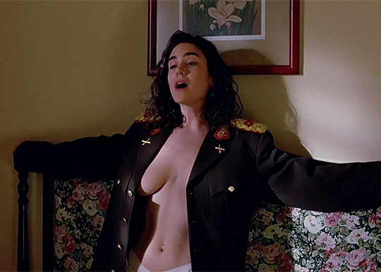 Jennifer Connelly in Of Love and Shadows