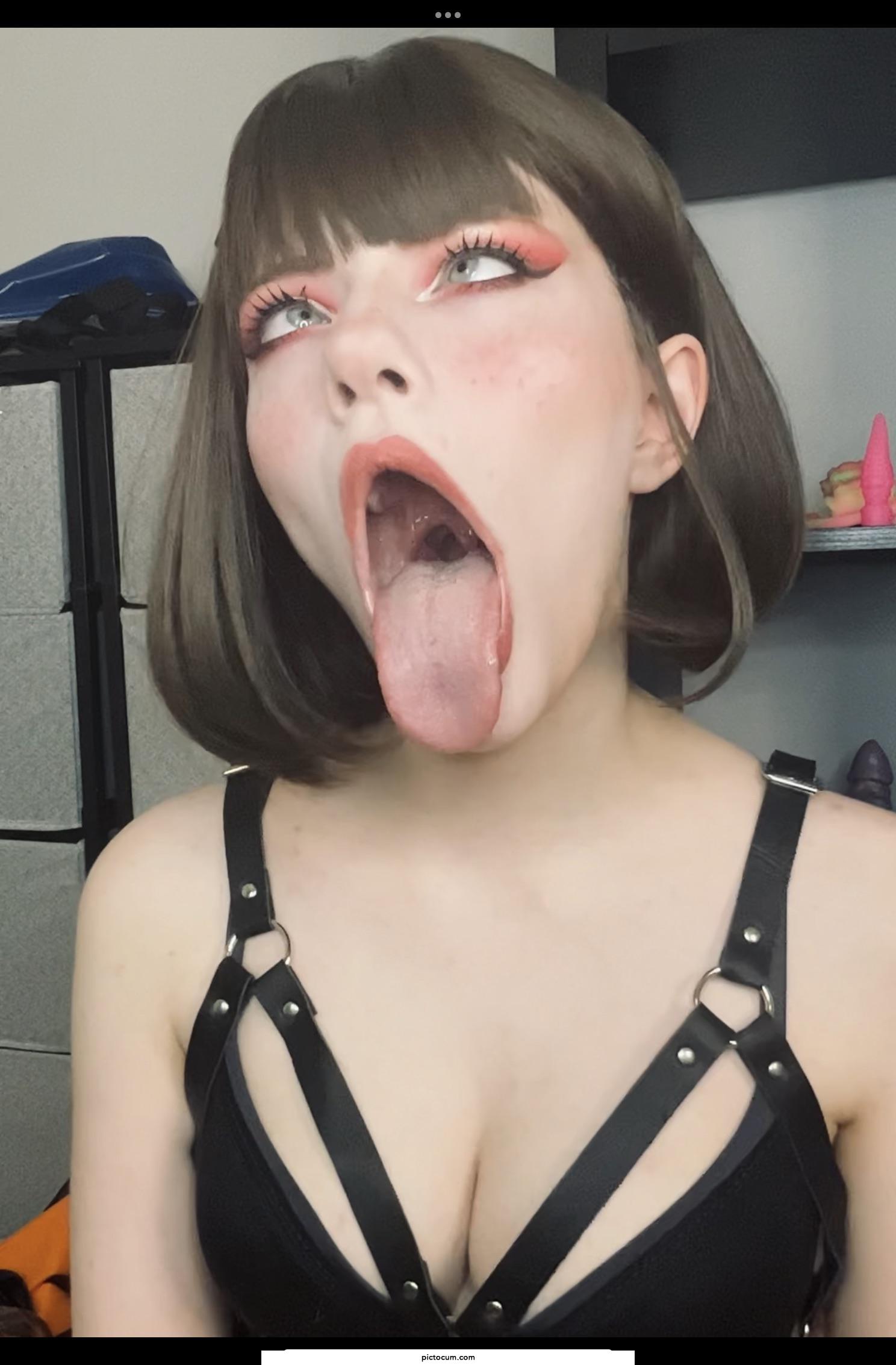 Fuck my mouth and fill my throat