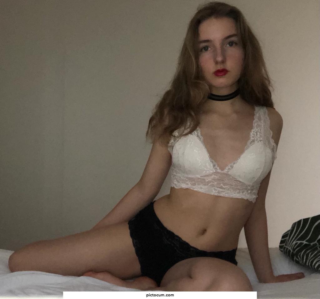 Your thoughts are right, i took my bra off😅🙈